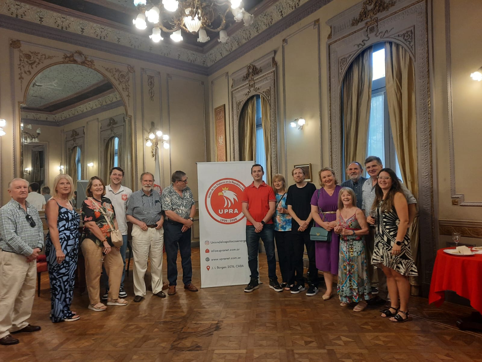 Premiación por el logo del Centenario de la UPRA